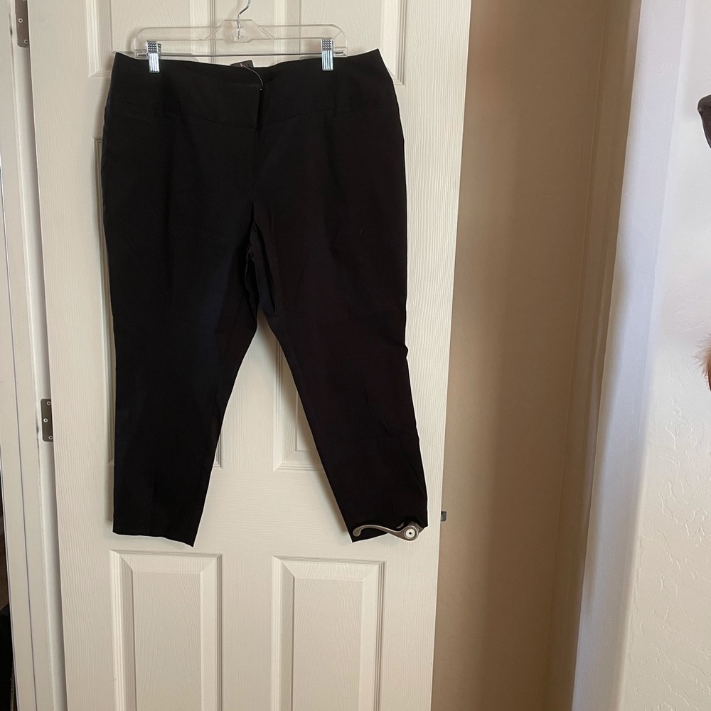 Torrid Chloe Cropped Black Formal Pants Size 14